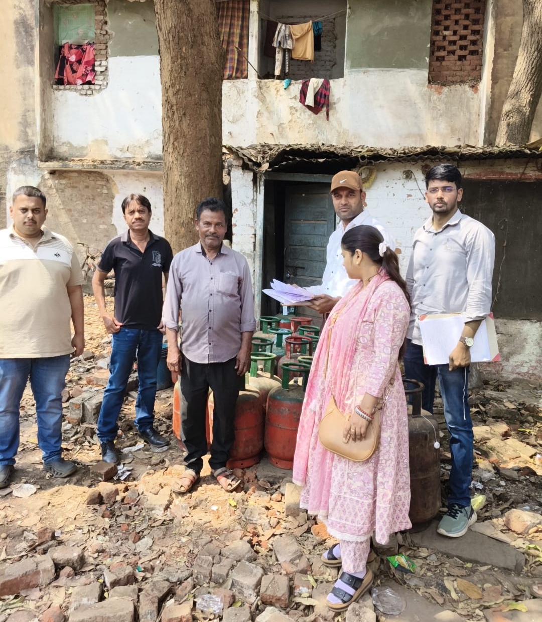 दुर्ग। घरेलू गैस के दुरुपयोग पर कार्यवाही।22 सिलेंडर जप्त।