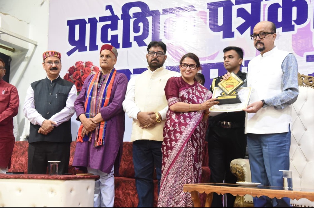 दुर्ग। लोकतंत्र के चौथे स्तंभ को और अधिक सुदृढ़, विश्वसनीय, और जनोनमुखी बनाएं। राज्यपाल श्री डेका जी।