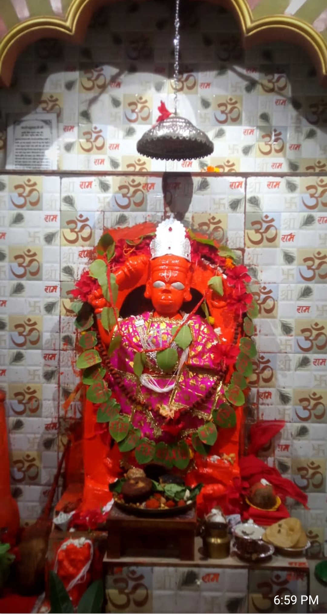 दुर्ग।ग्राम ननकटठी के बजरंगबली मंदिर में हनुमान जी जन्मोत्सव बड़े ही धूमधाम से मनाया गया।