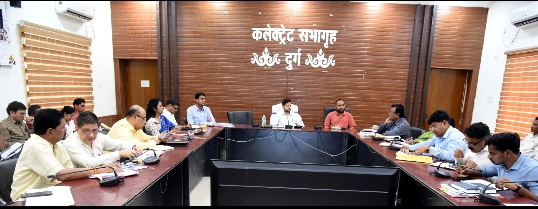 दुर्ग। जनगणना कार्य में लगे अधिकारीयों व कर्मचारियों को विशेष परिस्थितियों में ही मिलेगा अवकाश ।कलेक्टर श्री अभिजीत सिंह जी।