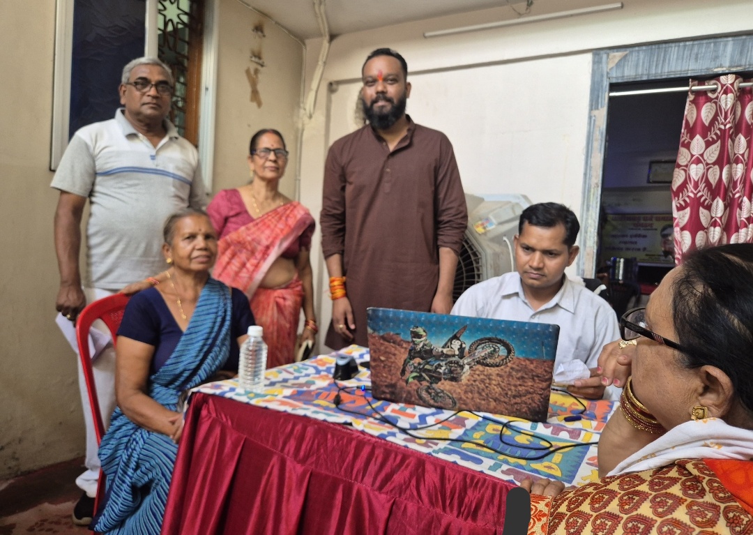 दुर्ग। महतारी वंदन योजना ,वार्ड 25 रिसाली में निशुल्क ई केवाईसी शिविर संपन्न । सैकड़ों माताओं ने कराया पंजीयन।