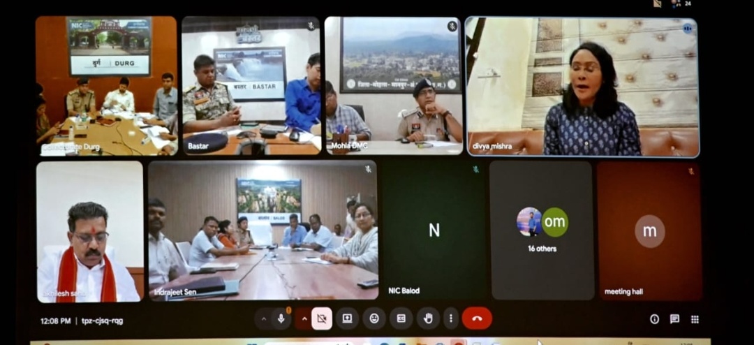 दुर्ग। प्रभारी मंत्री श्री विजय शर्मा ने की सुशासन तिहार की तैयारीयों की समीक्षा।