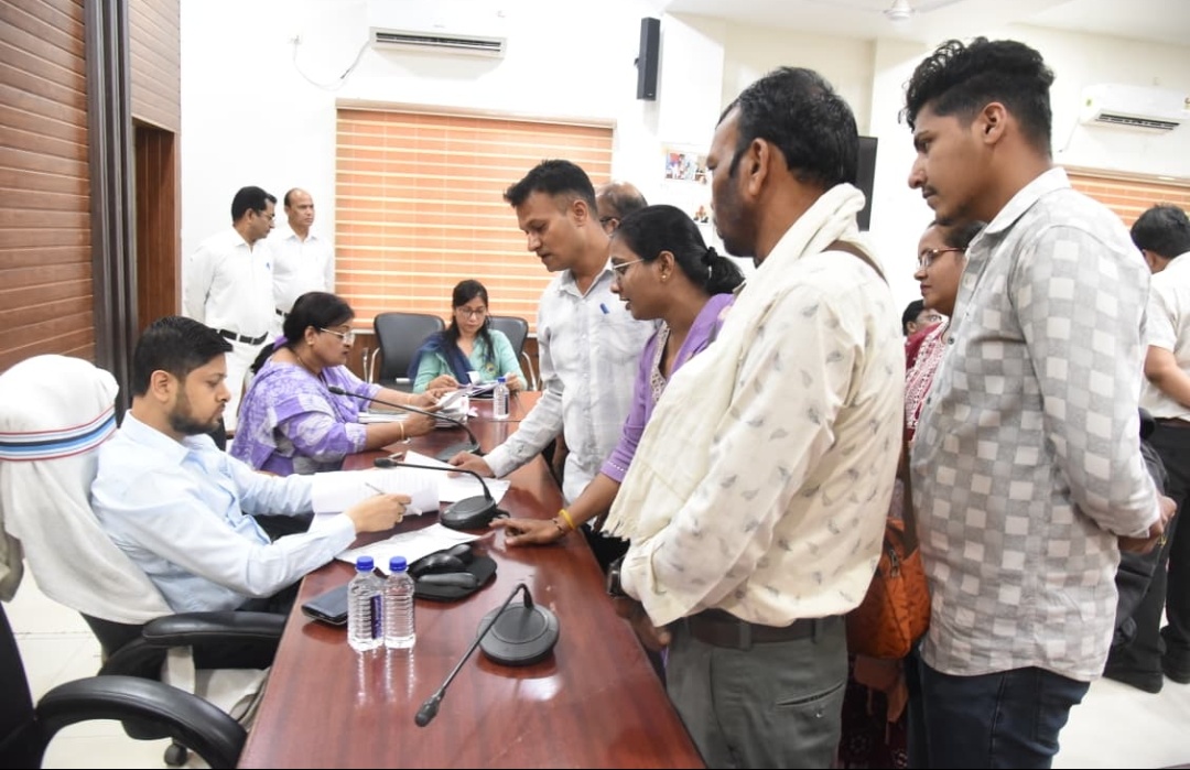 दुर्ग।जनदर्शन में प्राप्त हुए 104 आवेदन।