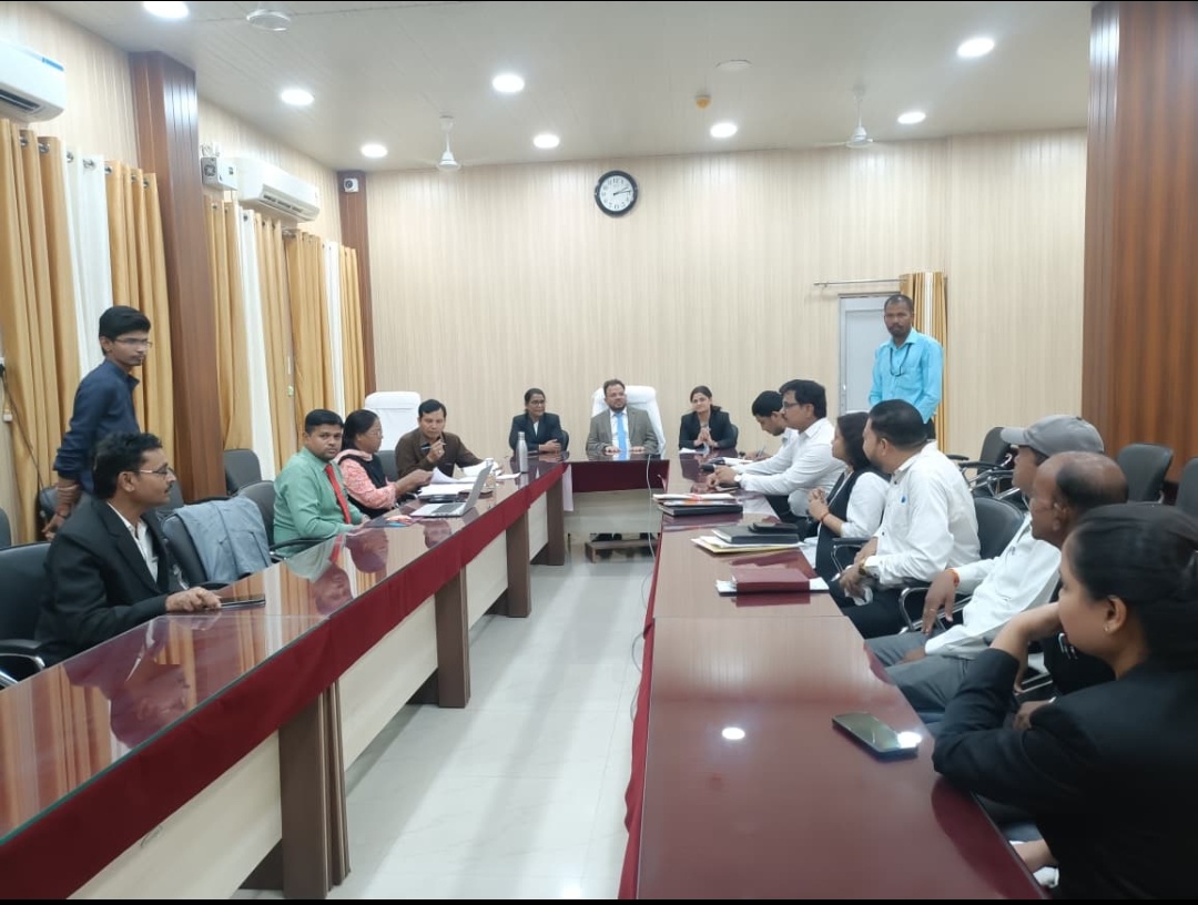 दुर्ग/ 18 जुलाई2026 को आयोजित होने वाली स्पेशल लोक अदालत की तैयारीयों को लेकर महत्वपूर्ण बैठक संपन्न।