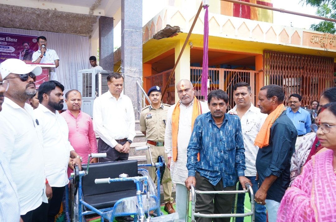 भिलाई। सुशासन तिहार 2026, के तहत रिसाली में जन समस्या निवारण शिविर का आयोजन।