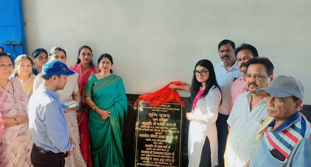 दुर्ग ।वार्डों में विकास कार्यों की सौगात ,महापौर ने किया लाखों के जनहितकारी कार्यों का भूमि पूजन।