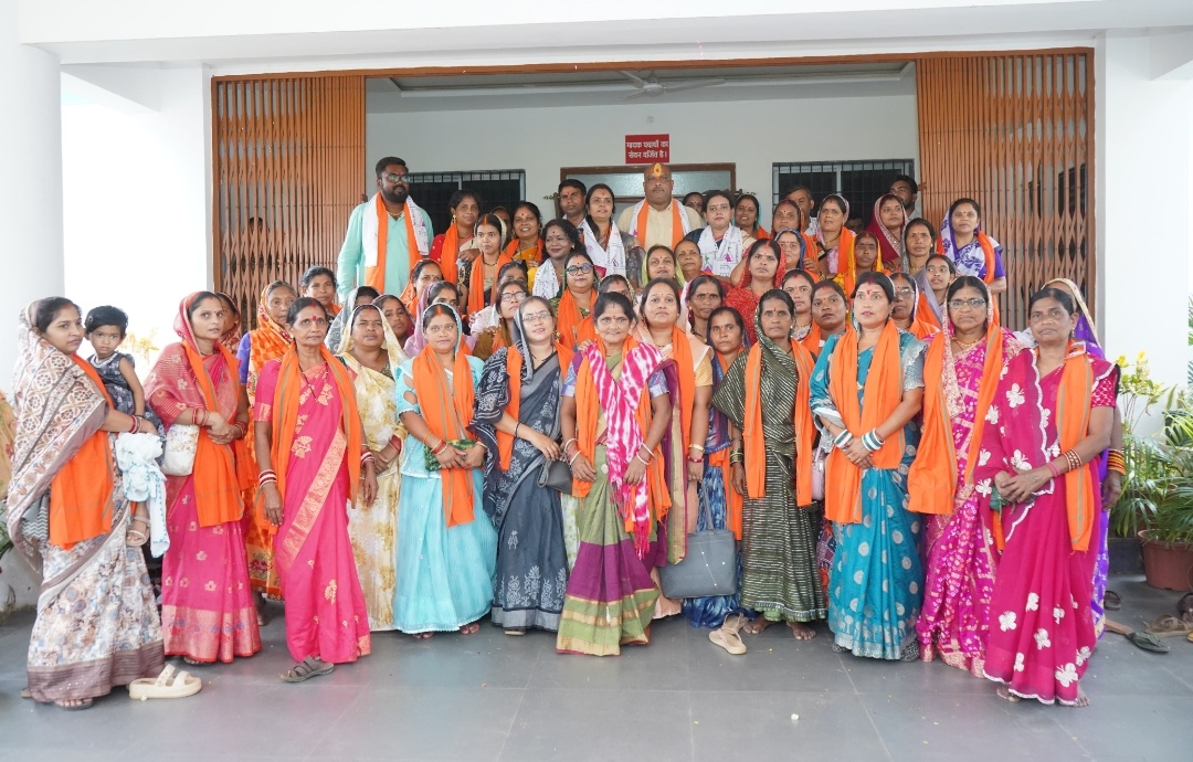 दुर्ग। अंजोरा मंडल  महिला मोर्चा का परिचयात्मक सम्मेलन एवं सम्मान समारोह गरिमामय रूप से संपन्न।