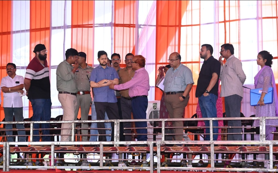 दुर्ग।राज्य स्तरीय स्कूल प्रवेशोत्सव, कलेक्टर ने कार्यक्रम तैयारी का निरीक्षण किया।