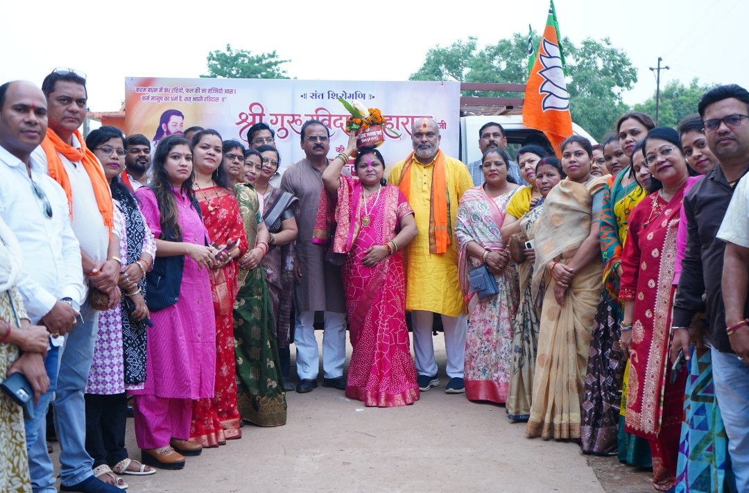 दुर्ग।संत शिरोमणि गुरु रविदास महाराज जी की 650 वीं जयंती पर रिसाली मंडल में भव्य कलश वंदन यात्रा।