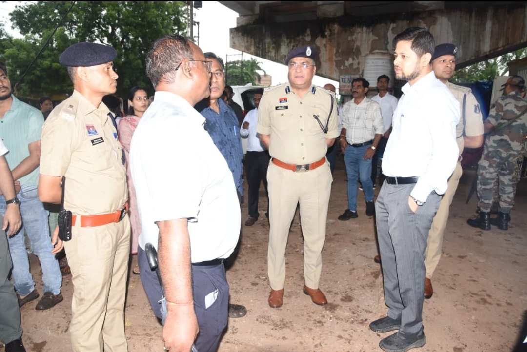 दुर्ग। कलेक्टर,एसएसपी ने गणपति विसर्जन स्थान का निरीक्षण किया, अधिकारियों को दिए समुचित व्यवस्था का निर्देश।